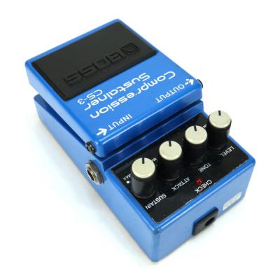 【中古】コンプレッサー エフェクター BOSS CS-3 Compression Sustainer ギターエフェクター リア斜めアングル画像