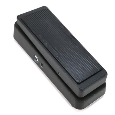 【中古】 ワウ エフェクター JIM DUNLOP Cry Baby GCB-95 ワウペダル 斜めアングル画像