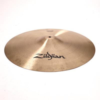 【中古】 クラッシュシンバル ジルジャン ZILDJIAN A Zildjian MEDIUM CRASH 18インチ 斜めアングル画像