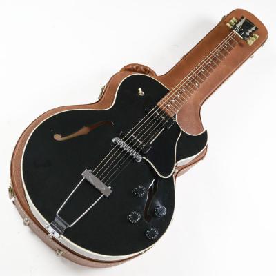 【中古】 エレキギター Gibson ES-135 Ebony 1995年製 セミアコースティックギター P-100ピックアップ搭載