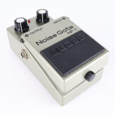 【中古】 ノイズゲート エフェクター BOSS NF-1 Noise Gate Made in Japan ギターエフェクター 斜めアングル画像