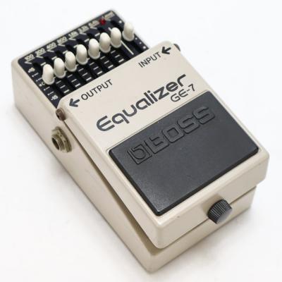 【中古】イコライザー エフェクター BOSS GE-7 Equalizer Made in Japan ギターエフェクター 本体画像 斜め 2