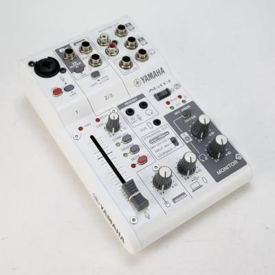 【中古】 ミキサー ヤマハ YAMAHA AG03 mk2 W ライブストリーミングミキサー ホワイト 正面