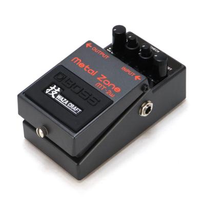 【中古】 BOSS MT-2W WAZA CRAFT Metal Zone メタルゾーン ディストーション ギターエフェクター 斜めアングル画像