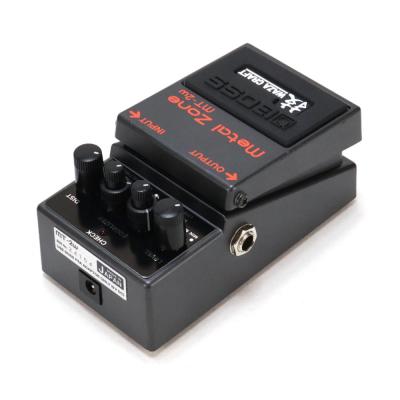 【中古】 BOSS MT-2W WAZA CRAFT Metal Zone メタルゾーン ディストーション ギターエフェクター リア斜めアングル画像