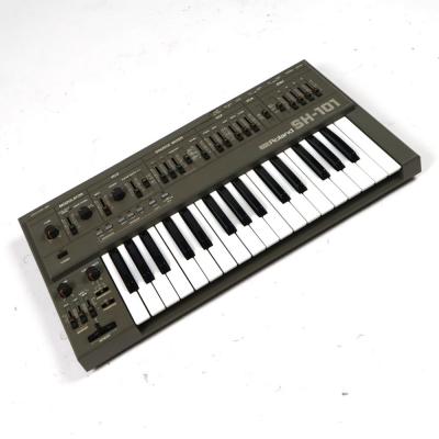【中古】 アナログシンセサイザー ROLAND SH-101 モジュレーショングリップ付き 斜めアングル画像