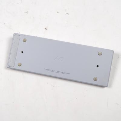 【中古】 ポータブルシンセサイザー ティーンネイジエンジニアリング TEENAGE ENGINEERING OP-1 ボトム画像