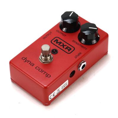 【中古】コンプレッサー エフェクター MXR M-102 DYNA COMP ダイナコンプ ギターエフェクター 斜めアングル画像