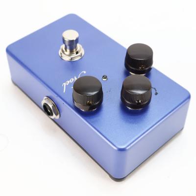 【中古】 ディストーション Noel Victoire ノエル ギターエフェクター 本体画像 斜め 2