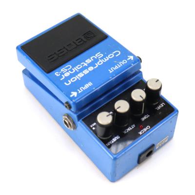 【中古】 コンプレッサー エフェクター BOSS CS-3 Compression Sustainer Made in Japan ギターエフェクター リア斜めアングル画像