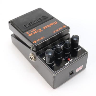 【中古】メタルゾーン エフェクター BOSS MT-2 Metal Zone ボス ギターエフェクター リア斜めアングル画像