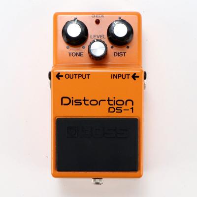 【中古】 ディストーション エフェクター BOSS DS-1 Distortion 1980年製 Made in Japan Silver Screw 銀ネジ ギターエフェクター 正面