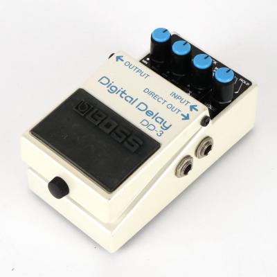 【中古】 デジタルディレイ エフェクター BOSS DD-3 Digtal Delay ギターエフェクター ディレイ 斜めアングル画像