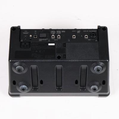 【中古】 ギターアンプ BOSS CUBE STREET II Black 乾電池駆動パフォーマンス用ステレオアンプ 小型ギターアンプ コンボ キューブストリート2 背面、底面