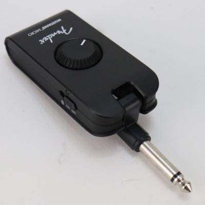 【中古】フェンダー ムスタングマイクロ Fender Mustang Micro ヘッドフォンアンプ 小型ギターアンプ 全体