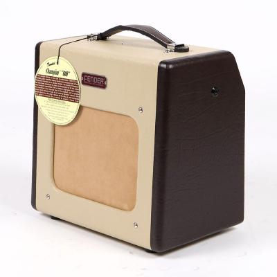 【中古】 ギターアンプ Fender フェンダー Champion 600 全体
