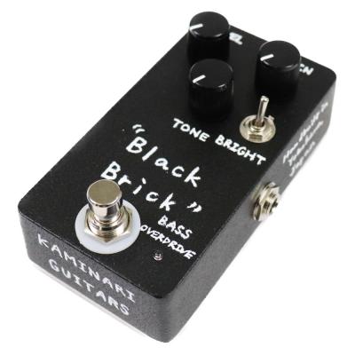 KAMINARI カミナリ Black Brick Bass Overdrive K-EP-BB1 ベース用オーバードライブ ベースエフェクター 本体画像 斜め