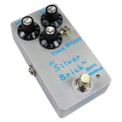 KAMINARI カミナリ Silver Brick Bass Overdrive K-EP-SB1 ベース用オーバードライブ ベースエフェクター 本体画像 斜め 3