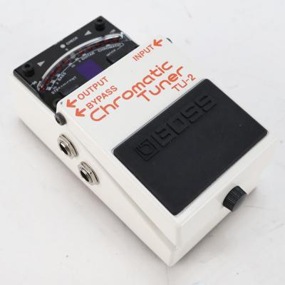 【中古】 クロマチックチューナー エフェクター BOSS TU-2 Chromatic Tuner ペダルチューナー 本体画像 斜め 2