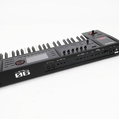 【中古】 ROLAND FA-06 Music Workstation シンセサイザー 側面