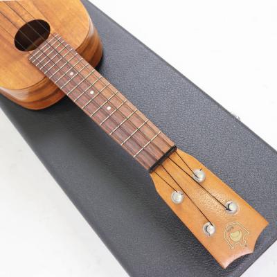 【中古】 ウクレレ ソプラノウクレレ Kelii ケリィ Soprano Pineapple Koa 1990年代後半〜2000年代初頭 旧ゴールドラベル期 ヘッド画像