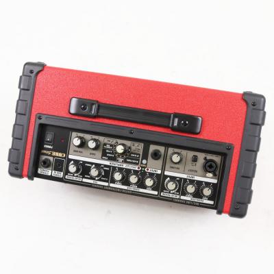 【中古】 ギターアンプ ローランド ROLAND CUBE Street RED 乾電池駆動パフォーマンス用ステレオアンプ ギターアンプ 本体画像 裏