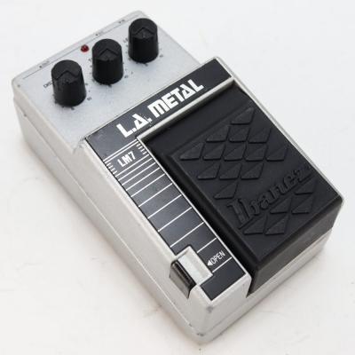 【中古】 ディストーション エフェクター IBANEZ アイバニーズ LM7 L.A.METAL ギターエフェクター 本体画像 斜め 2