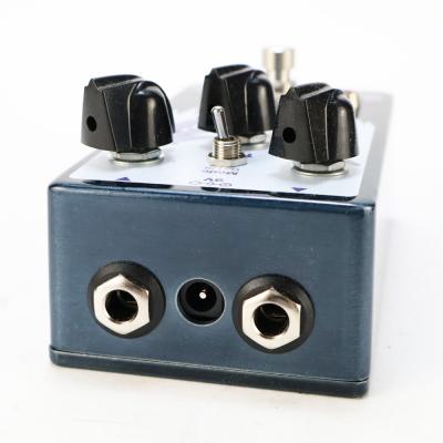 【訳あり】アウトレット EarthQuaker Devices アースクエイカーデバイセス EQD Special Cranker Blue Steel オーバードライブ 本体画像 斜め
