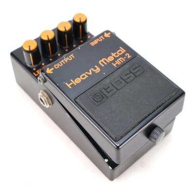 【中古】 ヘビーメタル エフェクター BOSS HM-2 Heavy Metal Made in Japan ディストーション ギターエフェクター 斜めアングル画像