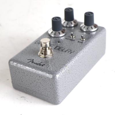 【中古】 Fender Hammertone Space Delay ディレイ ギターエフェクター 斜めアングル画像