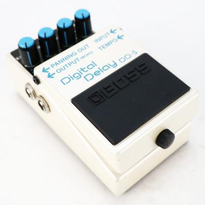 【中古】 デジタルディレイ エフェクター BOSS DD-5 Digtal Delay ギターエフェクター ディレイ 本体画像 斜め 2