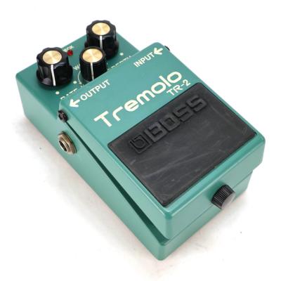 【中古】 トレモロ エフェクター BOSS TR-2 Tremolo ギターエフェクター 斜めアングル画像