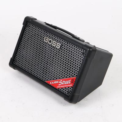 【中古】 BOSS CUBE STREET II Black 乾電池駆動パフォーマンス用ステレオアンプ 小型ギターアンプ コンボ 全体