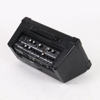【中古】 BOSS CUBE STREET II Black 乾電池駆動パフォーマンス用ステレオアンプ 小型ギターアンプ コンボ 全体