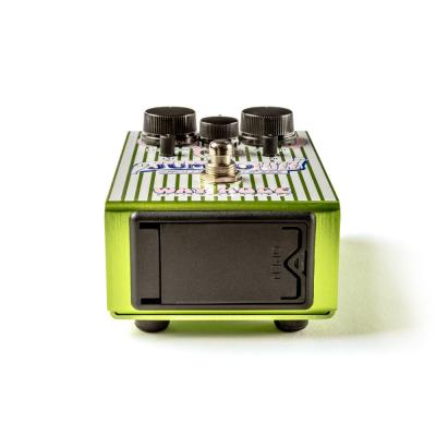 WAY HUGE ウェイヒュージ WHE407 Jumbo Fuzz Swollen Pickle XXX ファズ ギターエフェクター フロント画像