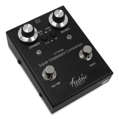 Fredric Effects フレドリックエフェクツ Petite Super Unpleasant Companion ファズ ギターエフェクター 斜めアングル画像