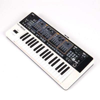 【中古】 ROLAND GAIA SH-01 シンセサイザー 斜めアングル画像