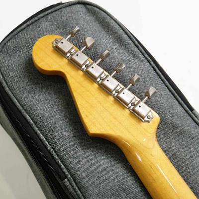 【中古】 エレキギター Fender Japan ST62-US OCR 2012年製 フェンダージャパン ストラトキャスター USAピックアップ搭載 バスウッドボディー 日本製 キャンディーアップルレッド ヘッド裏画像