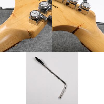 【中古】 エレキギター Fender American Deluxe Stratocaster Rosewood Fingerboard Burgundy Mist Metallic Mod. 2013年製 リアピックアップ ダンカン JBに交換 メタル彫金ピックガードに交換 汚れ