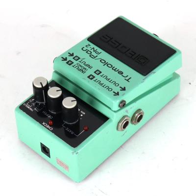 【中古】 トレモロパン エフェクター BOSS PN-2 ギターエフェクター Tremolo / Pan トレモロ パンニング リア斜めアングル画像