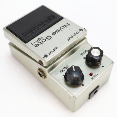 【中古】 ノイズゲート エフェクター BOSS NF-1 Noise Gate Made in Japan ギターエフェクター 本体画像 斜め