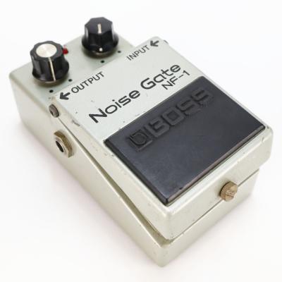 【中古】 ノイズゲート エフェクター BOSS NF-1 Noise Gate Made in Japan ギターエフェクター 本体画像 斜め2