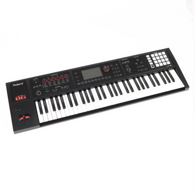 【中古】 ローランド ROLAND FA-06 Music Workstation シンセサイザー 本体画像 斜め