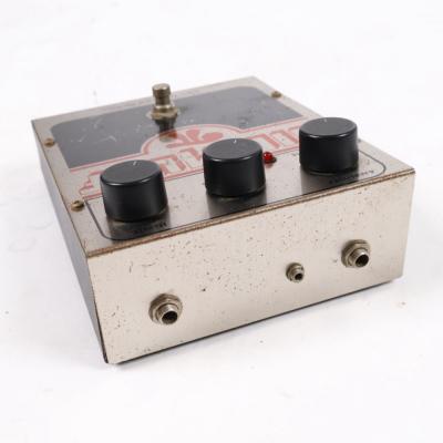 【中古】 ファズ ディストーション エフェクター ELECTRO-HARMONIX エレハモ Big Muff Pi Reissue 初期型 EC3003-A 基盤 ビッグマフ ギターエフェクター リア斜めアングル画像