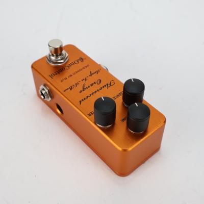 【中古】 One Control FLUORESCENT ORANGE AIAB Amp In A Box 旧デザイン オーバードライブ ギターエフェクター input側サイド