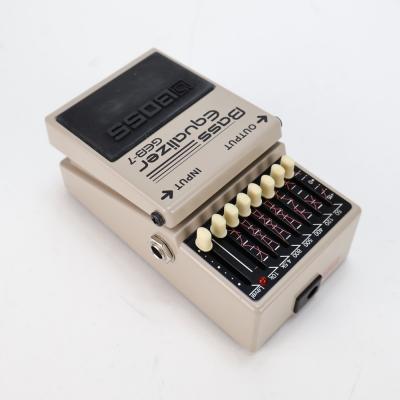 【中古】イコライザー エフェクター BOSS GEB-7 Bass Equalizer ベースエフェクター inout側サイド
