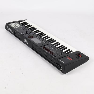 【中古】 ローランド ROLAND FA-06 Music Workstation シンセサイザー 全体