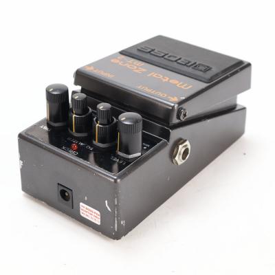 【中古】メタルゾーン エフェクター BOSS MT-2 Metal Zone ボス ギターエフェクター 側面