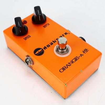 【中古】 エフェクター Noah’sark ORANGE-A 橙 フェイザー Phaser ノアズアーク ギターエフェクター 本体画像 斜め 2