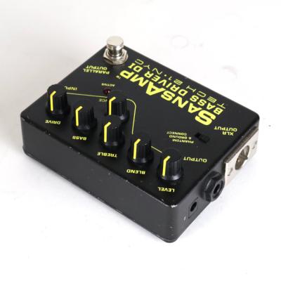 【中古】サンズアンプ ベースドライバーDI TECH21 SansAmp BASS DRIVER DI 旧仕様 前期型 ベース用DI プリアンプ リア斜めアングル画像
